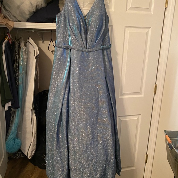 David’s Bridal formal dress size 20 - Picture 3 of 4